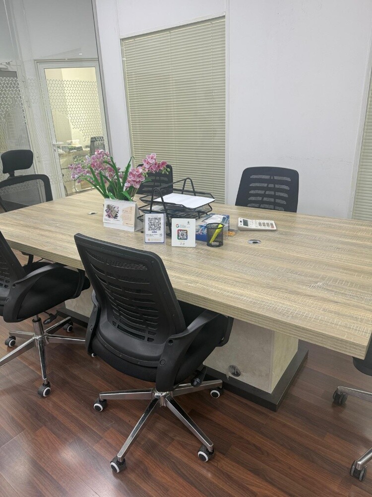 Office furniture - 12