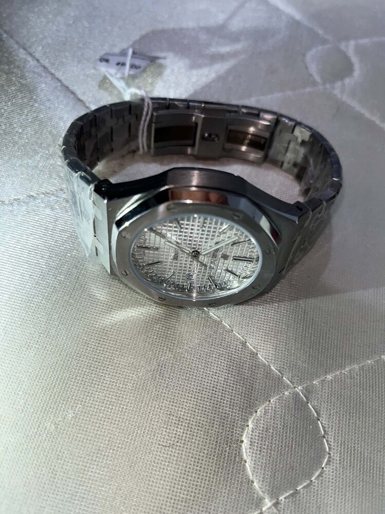 brand new watch AP - 1