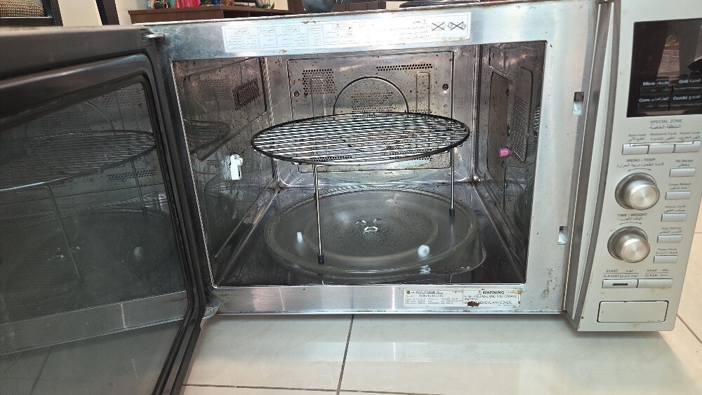 Microwave oven/Convection - 2