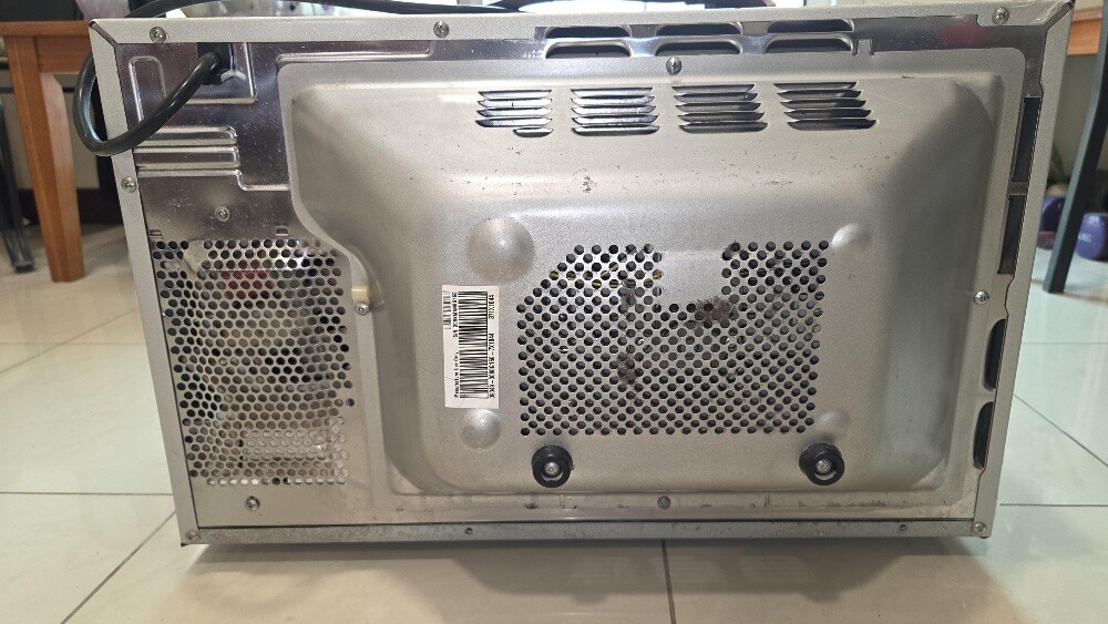 Microwave oven/Convection - 1