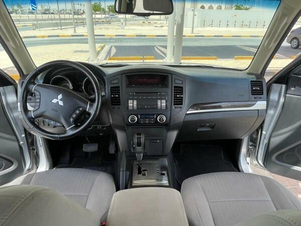Mitsubishi Pajero 2014 GLS for sale - 4