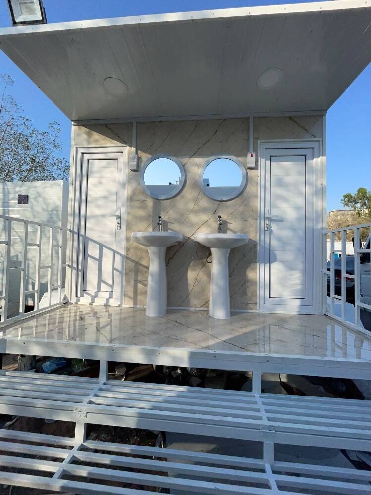 Caravan, Toilet, Cabin & Kitchen - 2