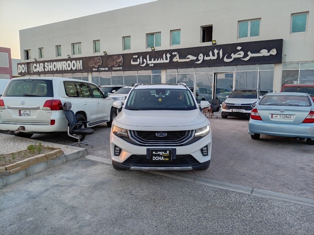 جيلي هاتش باك - 1