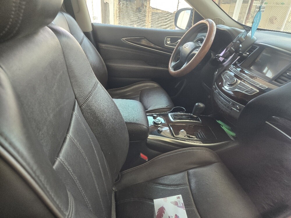 Infinity QX60-A Well maintained - 4