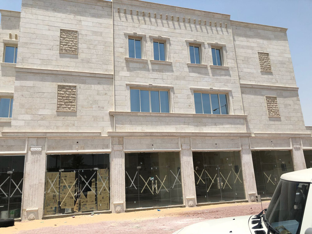 للبيع عماره اربعه شقق - 2