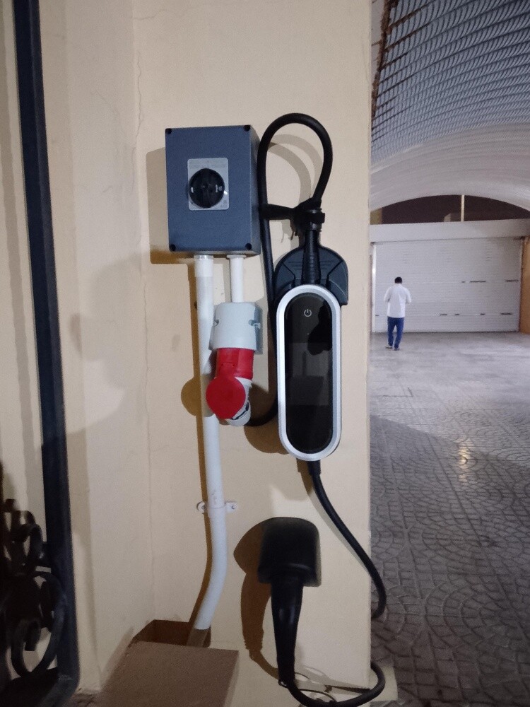 ROX BYD tasla charge installation - 2