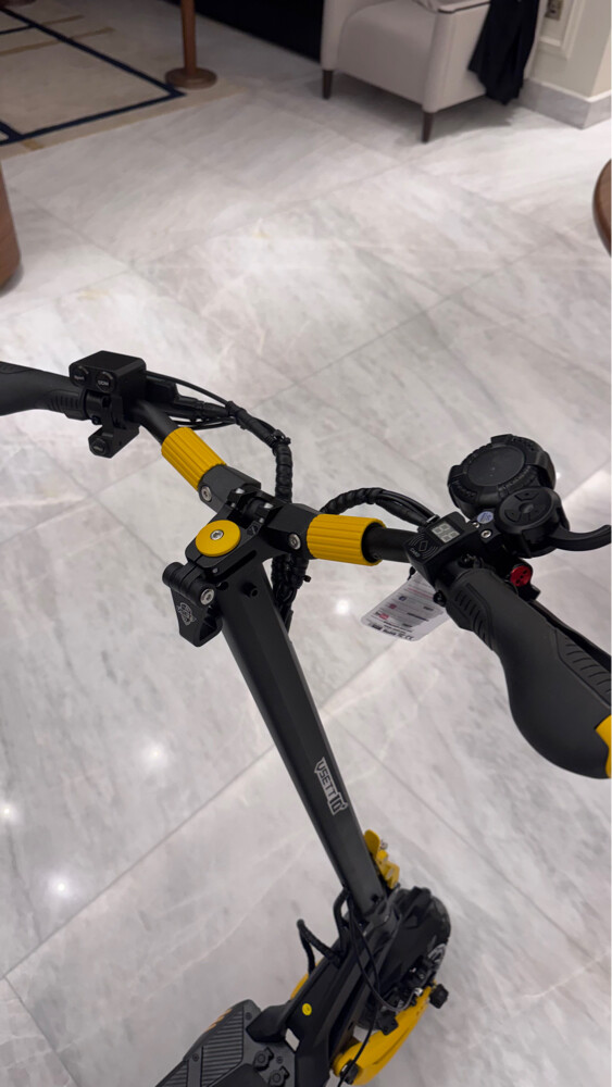 Vsett 10+ Electric Scooter  - 3