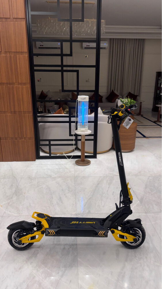 Vsett 10+ Electric Scooter  - 1