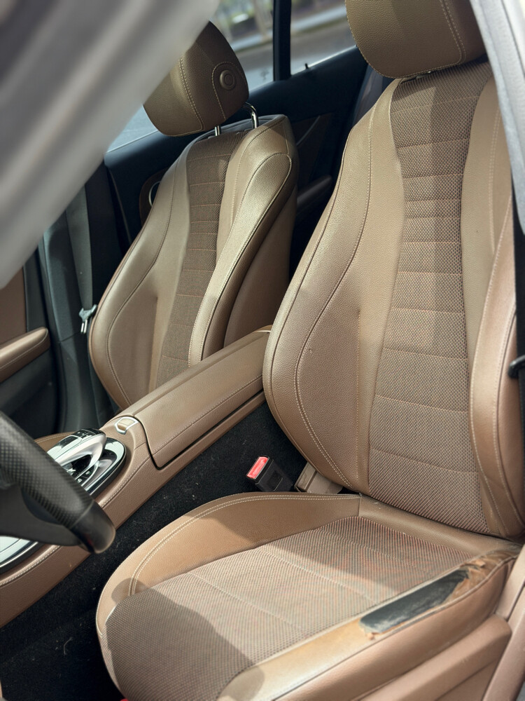 Mercedes Benz E200 - 11