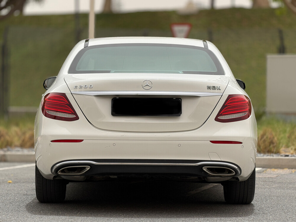 Mercedes Benz E200 - 2