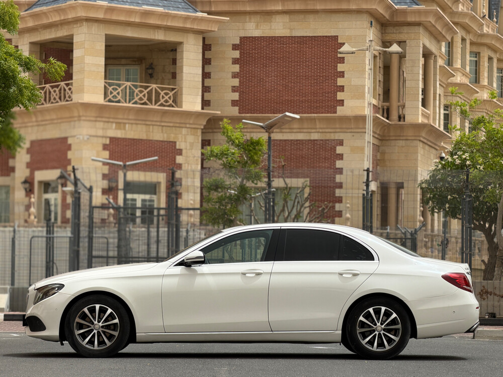 Mercedes Benz E200 - 7