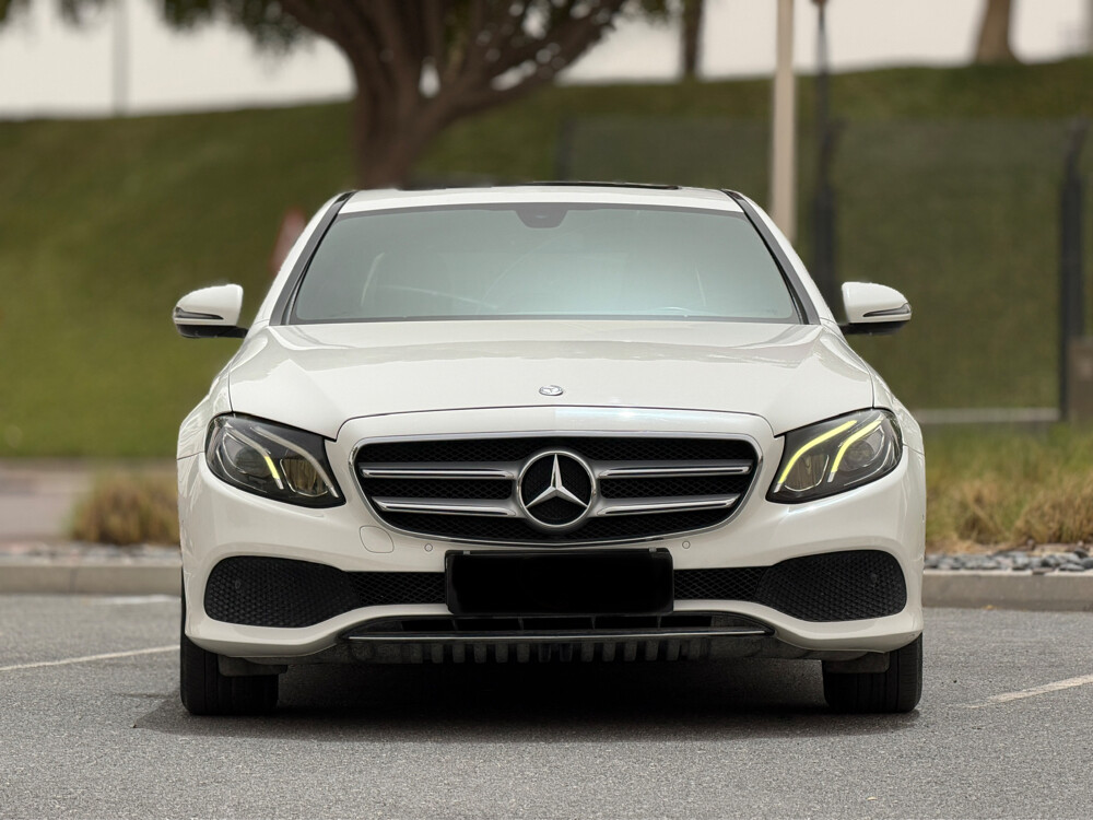 Mercedes Benz E200 - 5