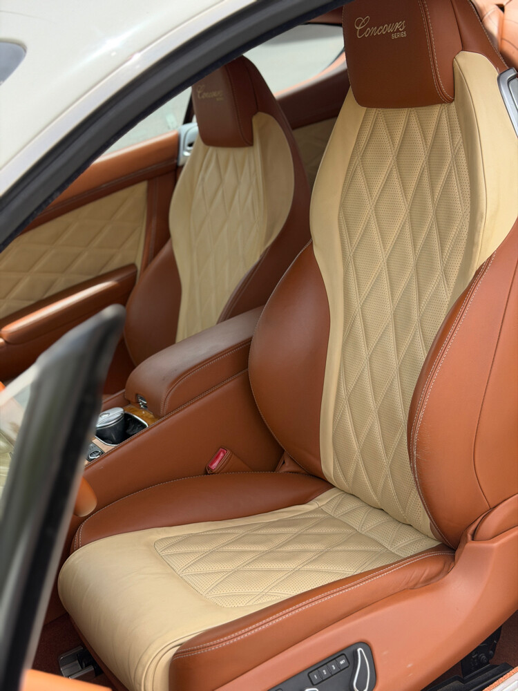 Bentley Continental GT - 12