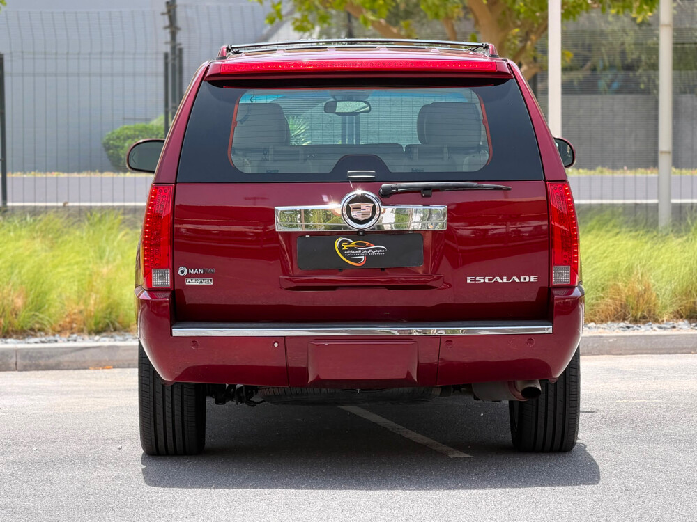 Cadillac Escalade - 2