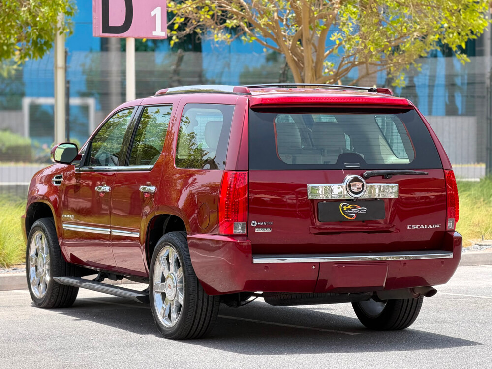 Cadillac Escalade - 4