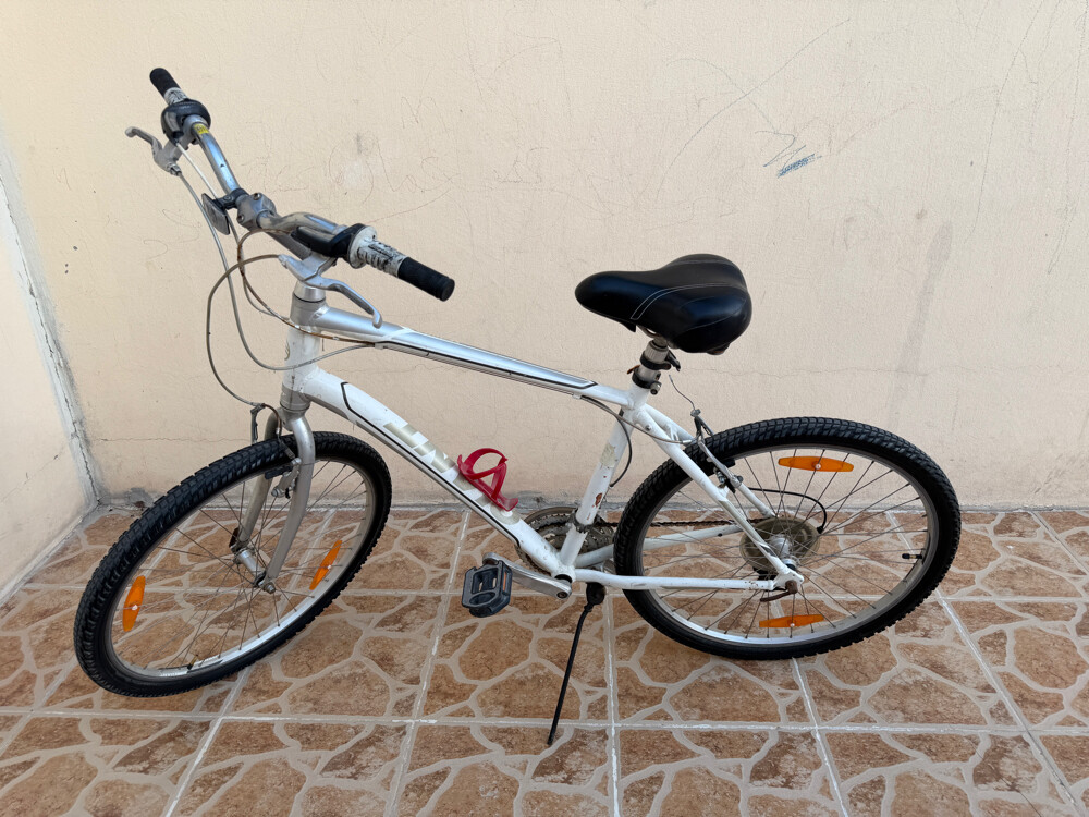 Giant Sedona hybrid bicycle - 4