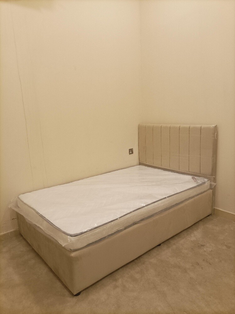 Bed & Masters available - 4