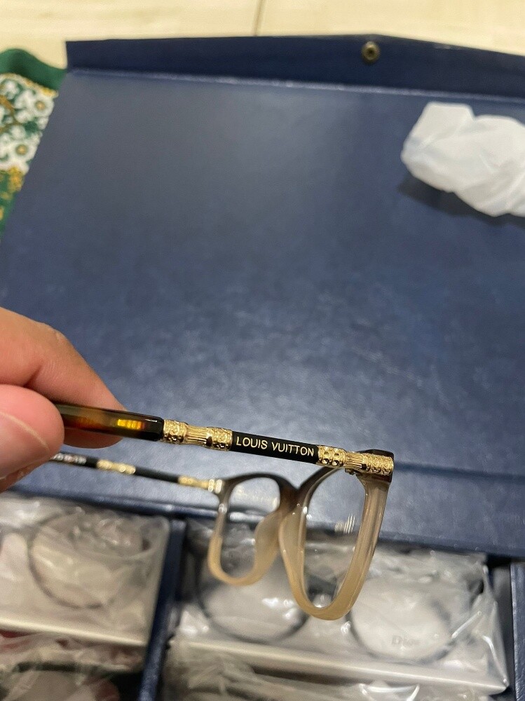 Different types of eyeglasses - 3