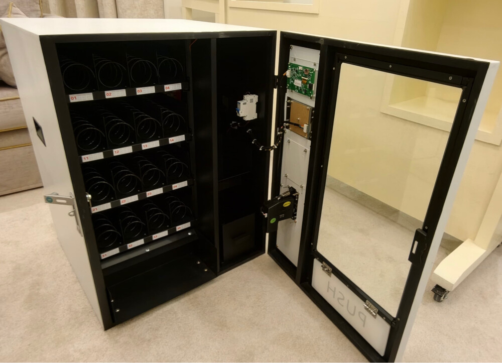 mini vending machine  - 2