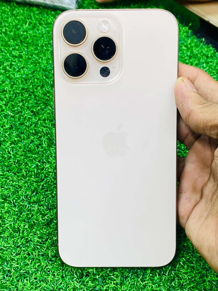 Iphone 16 promax - 4
