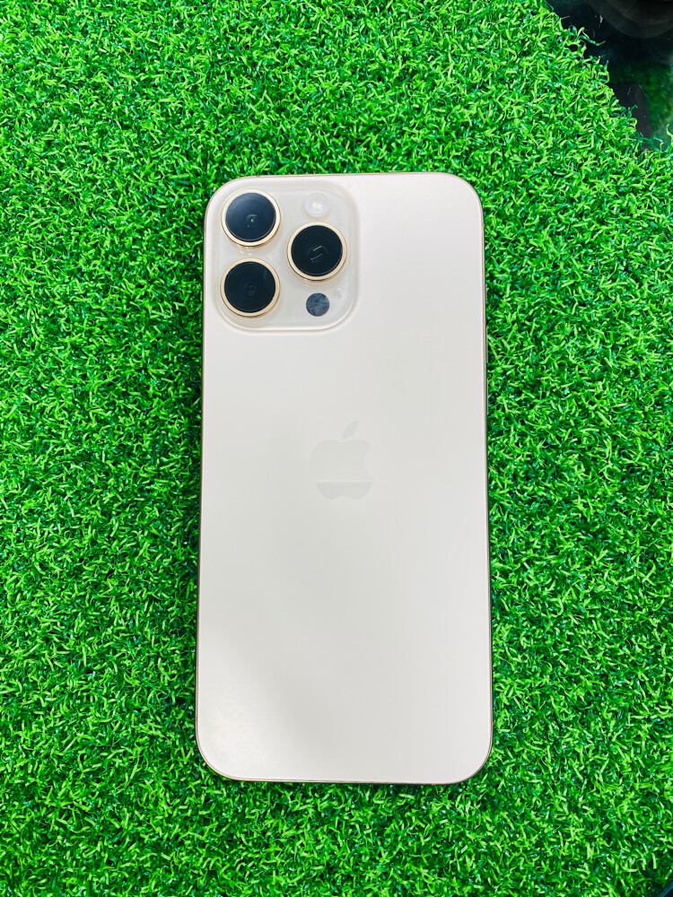Iphone 16 promax - 3