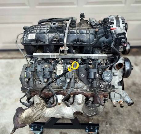 5.3L gmc engine - 1