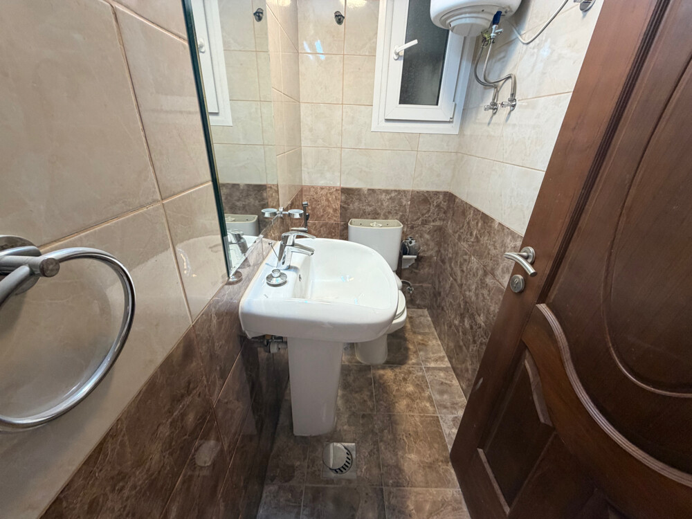 Apartment for Rent 3BHK Bin Mahmoud - 5