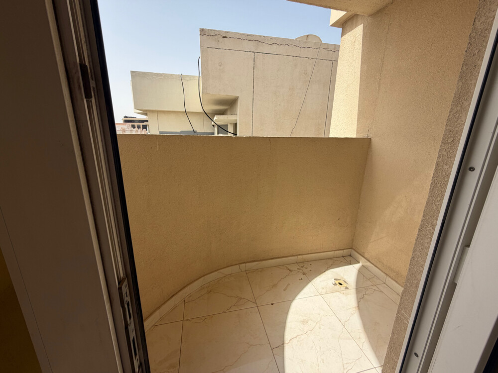 Apartment for Rent 3BHK Bin Mahmoud - 4
