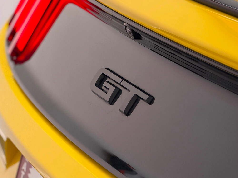 Ford Mustang - 6