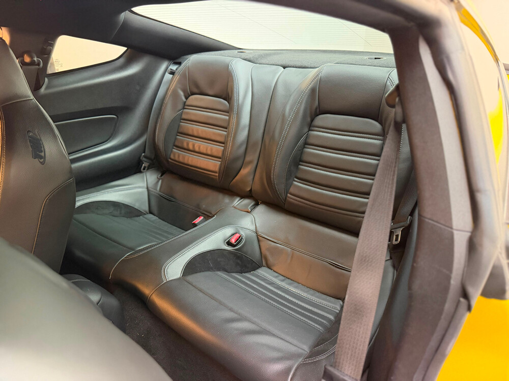 Ford Mustang - 7
