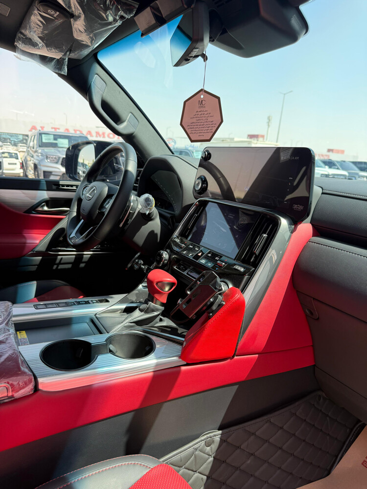 لكزس اف سبورت 2025 شبه اصفار - 14