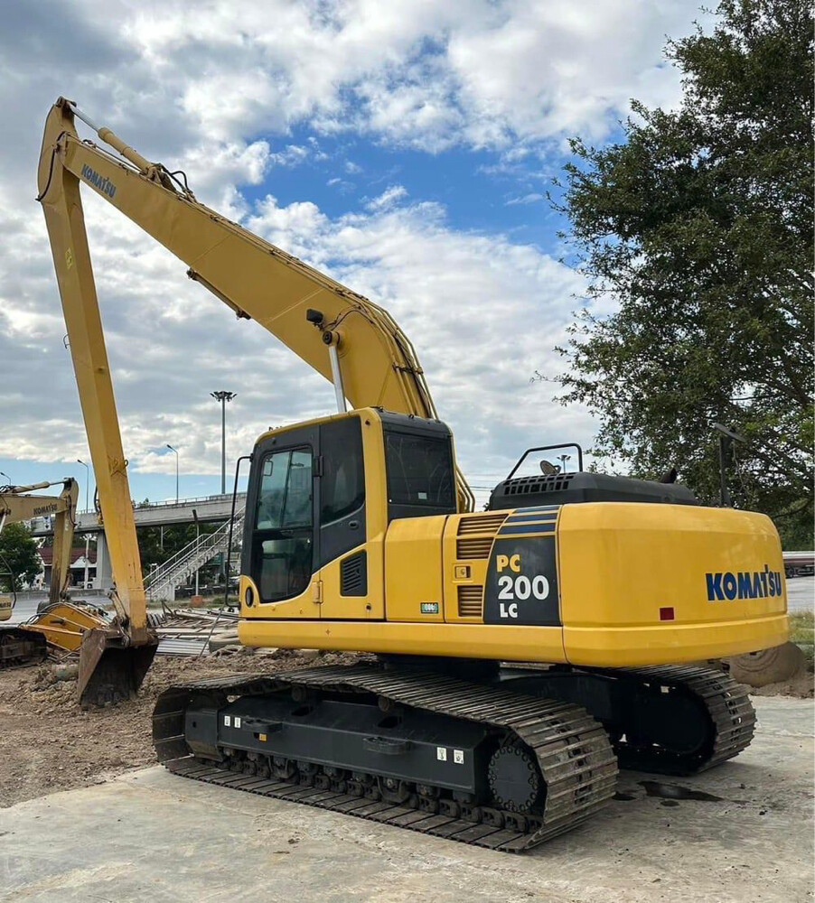 komatsu  excovator 18meter  - 1