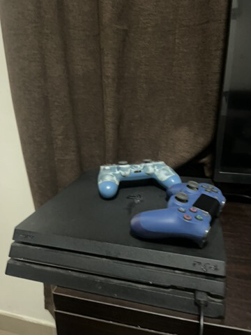 PlayStation 4 pro - 1