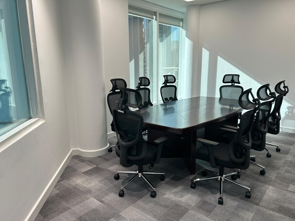 Office available with 1 month free - 7
