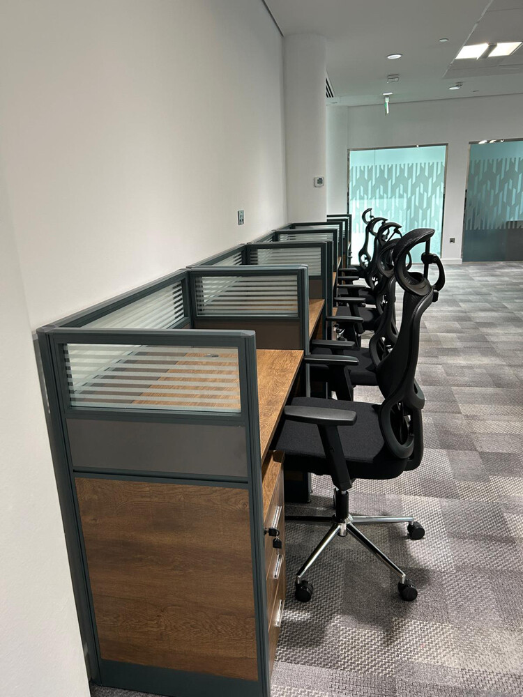 Office available with 1 month free - 11
