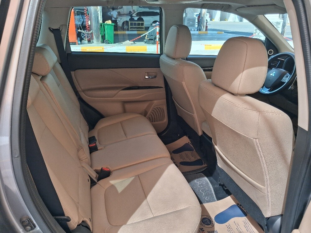 Mitsubishi Outlander GLS 3L V6 4WD - 5