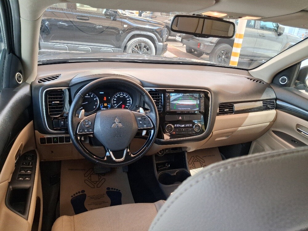 Mitsubishi Outlander GLS 3L V6 4WD - 11