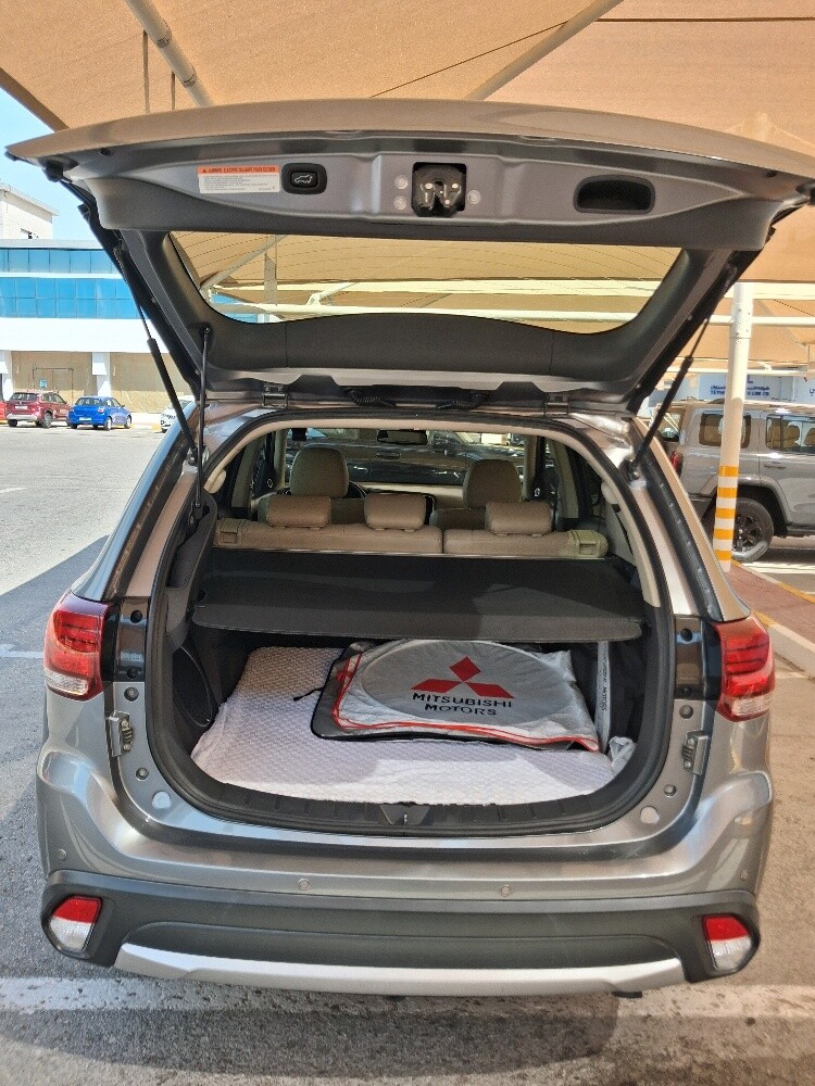 Mitsubishi Outlander GLS 3L V6 4WD - 13