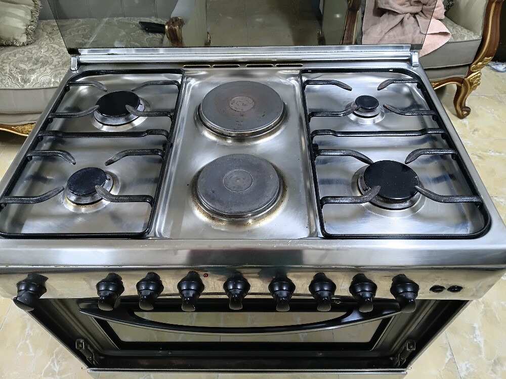 Oven & Cooktop - 2
