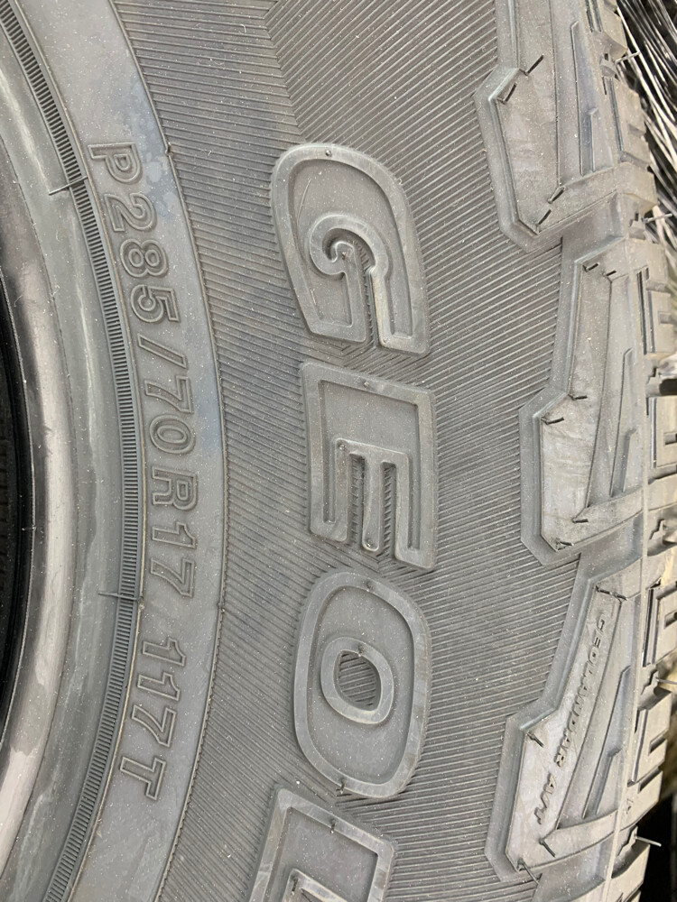 P285/70R17 Yokohama 4pc - 4