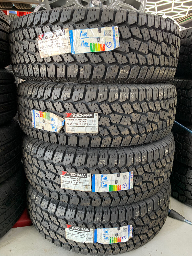 P285/70R17 Yokohama 4pc - 2