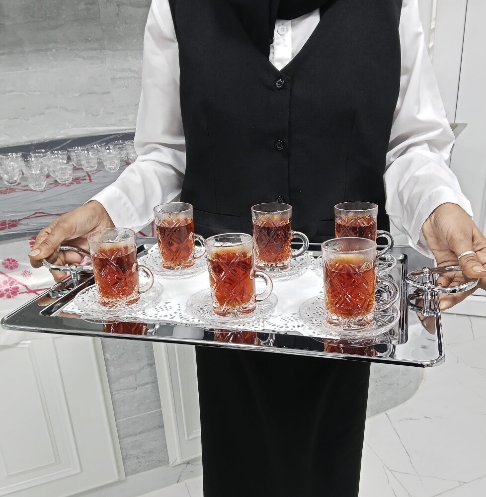 مقهويات بنات عربيات وفلبينيات - 1