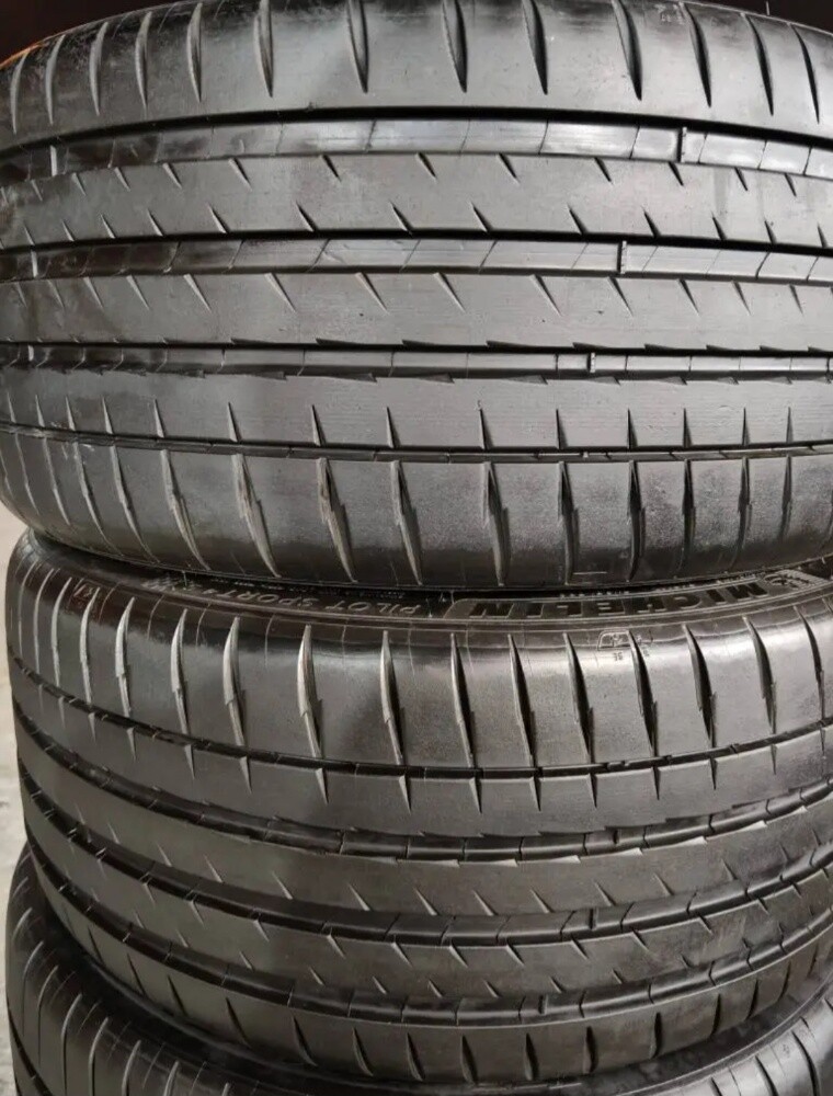 255/35/20 Michelin Tyre 2% Used - 1