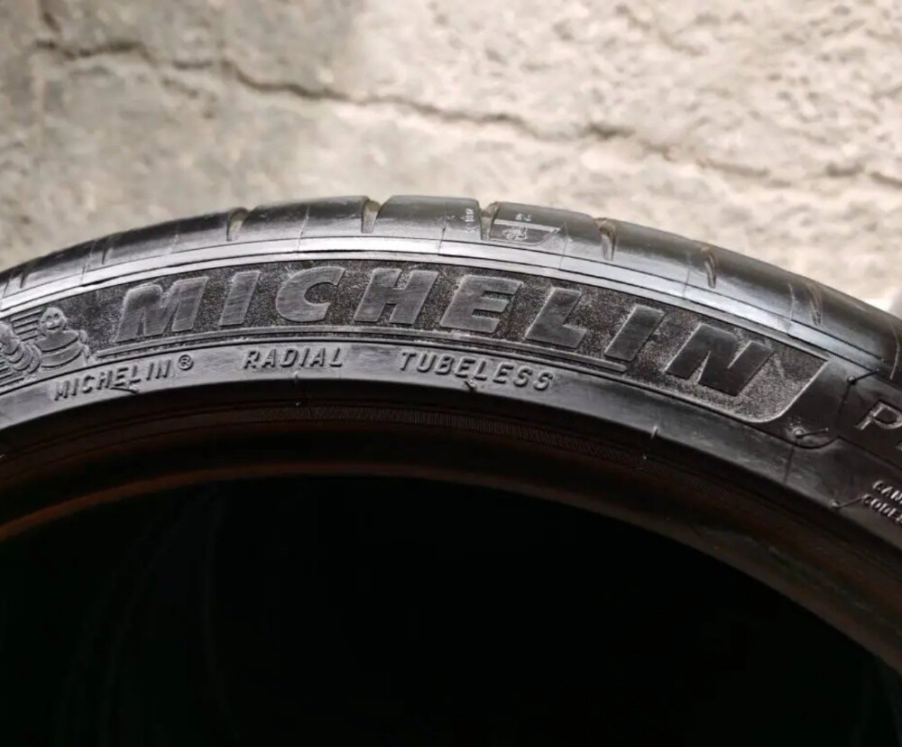 255/35/20 Michelin Tyre 2% Used - 5
