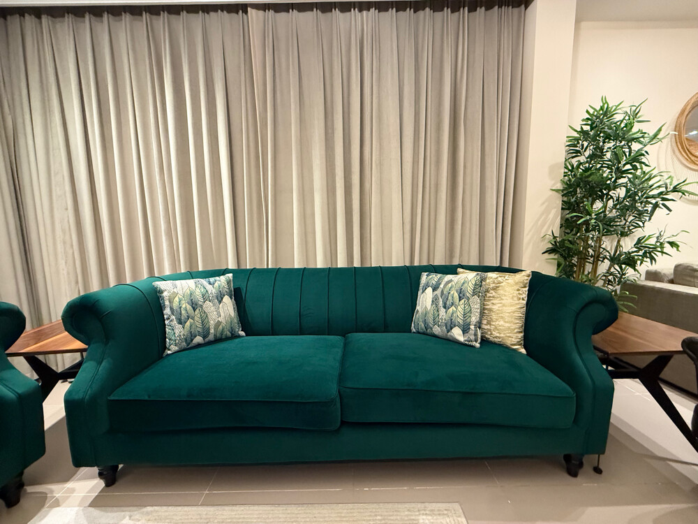 living room sofa set/ like new - 4