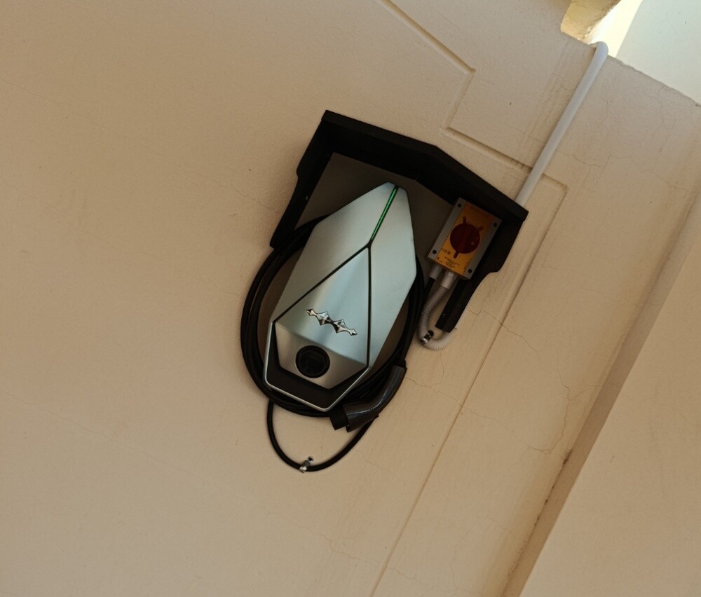 BYD,TESLA,ROX, JUTEOR charger insta - 8