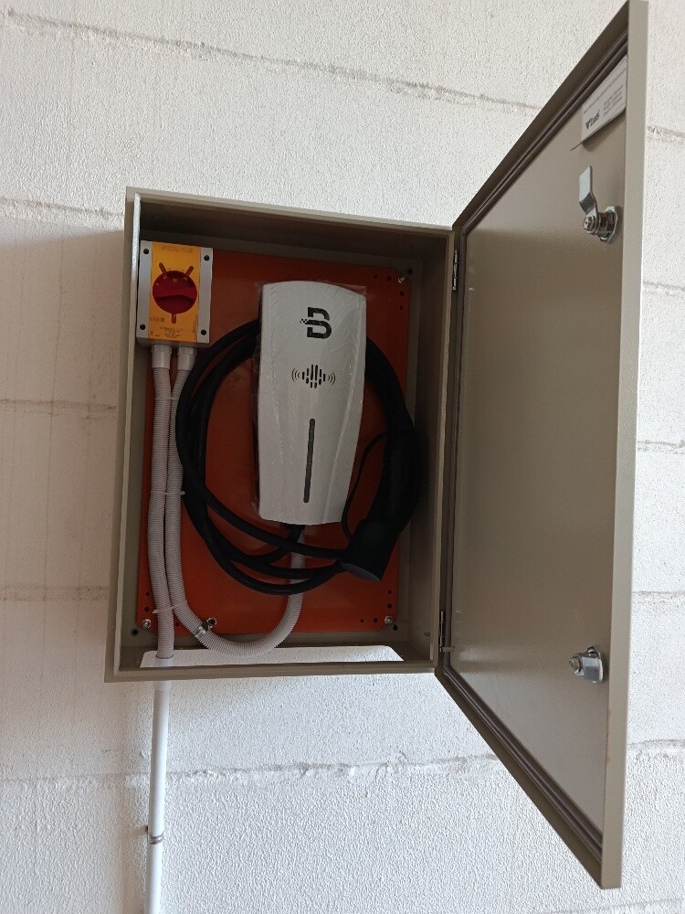 BYD,TESLA,ROX, JUTEOR charger insta - 3