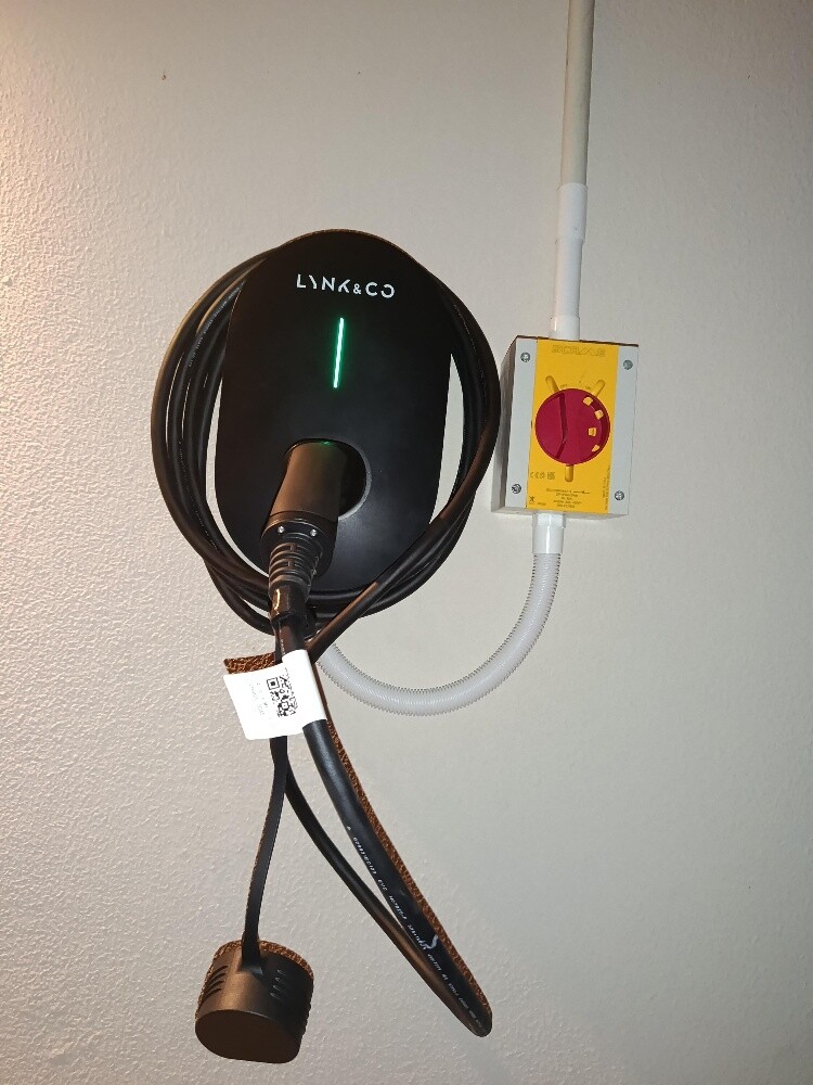 BYD,TESLA,ROX, JUTEOR charger insta - 1