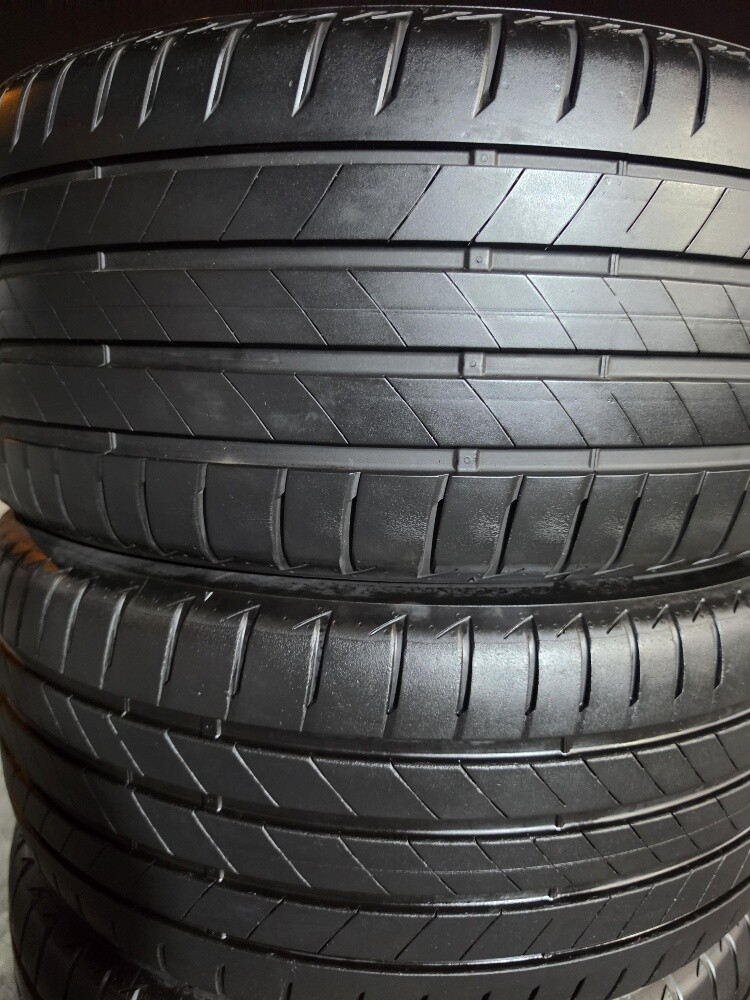 255/40/20 Bridgestone Tyre 2024 - 3