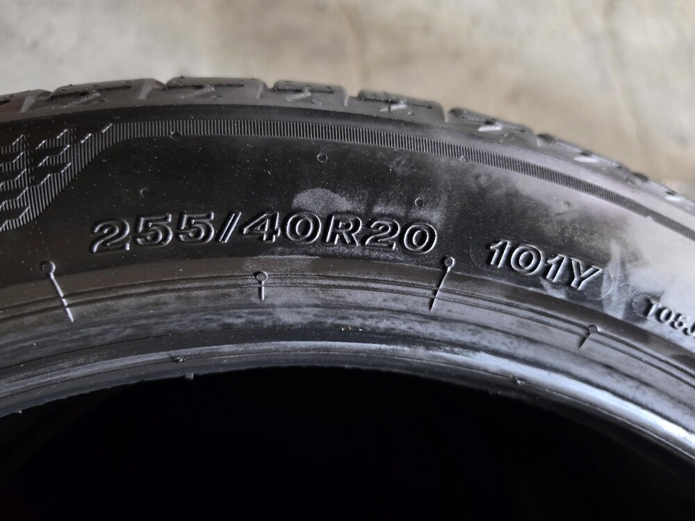 255/40/20 Bridgestone Tyre 2024 - 4